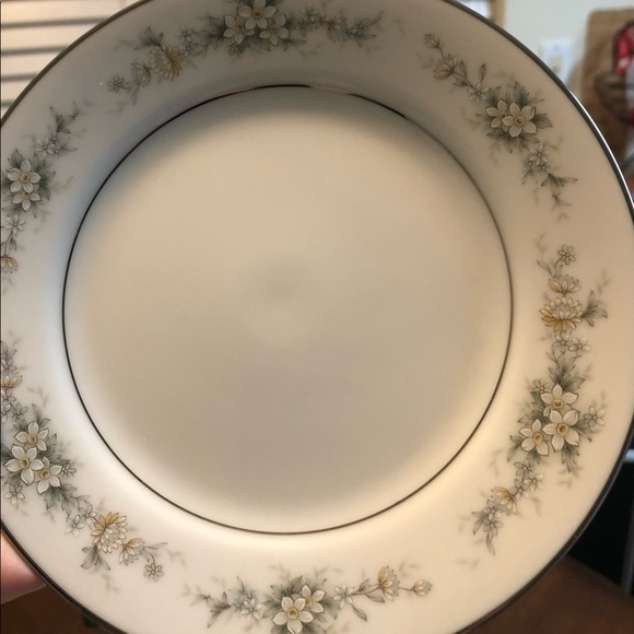 Noritake China Melissa pattern fine bone china cake plates. Set of 7 - Picture 5 of 6